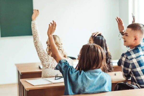 Брак інформації та тривога через зміни: В УКМЦ презентували дослідження про ставлення батьків до шкільної реформи
