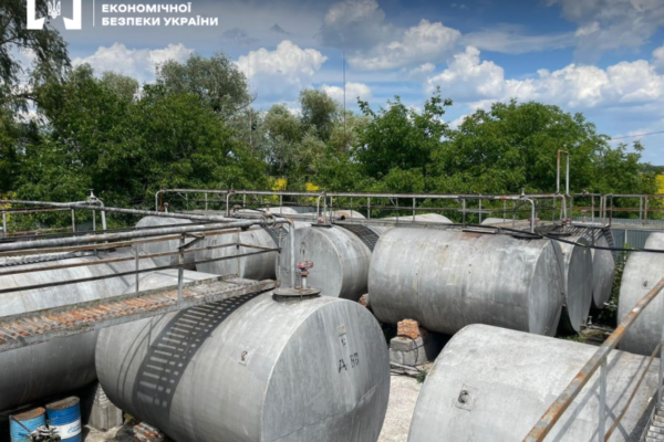 Фальсифіковане пальне на 8 млн грн: На Київщині викрили злочинну групу
