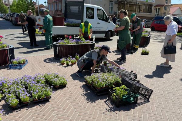 В Ірпені комунальники вивезли майже 4 тисячі тонн піску та сміття