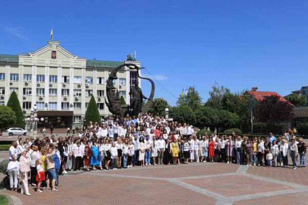Ірпінська громада долучилася до акції «Вишита стрічка пам’яті»