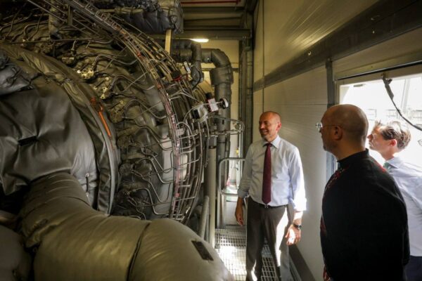 У Києві німецькій делегації Siemens Energy показали наслідки російських ударів