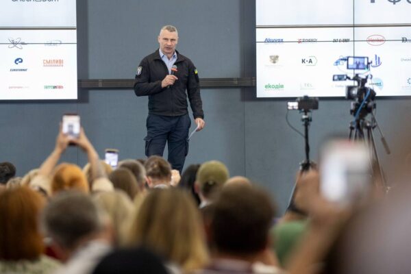 Рекордні 420 мільйонів на програму «70/30»: Як Київ готує житловий фонд до наступної зими