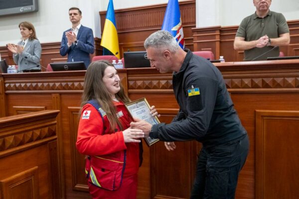 У Київраді нагородили 36 працівників екстреної медичної допомоги