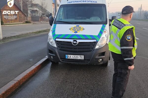 На дорогах Київщини з 15 червня посилюють контроль за вагою вантажівок, – Калашник