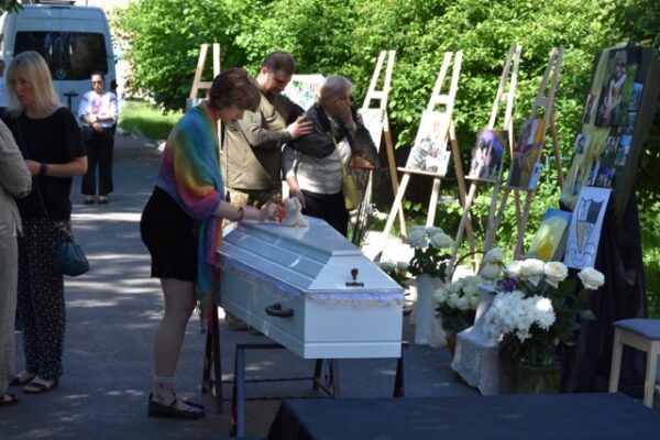 Київ прощається із 12-річним Григорієм Глушичем, який загинув у резонансній ДТП на Караваєвих Дачах