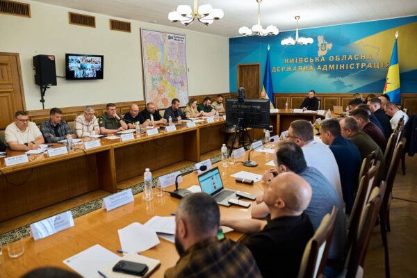 Підтримка постраждалих, дороги та підготовка до зими: Ключові рішення Ради оборони Київщини