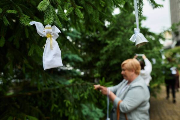 На Київщині вшанували пам’ять 42 дітей, яких убила Росія