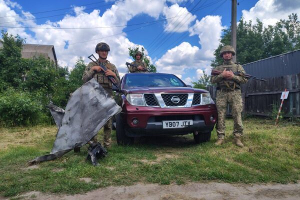 Бучанська громада передала пікап для мобільної групи ППО