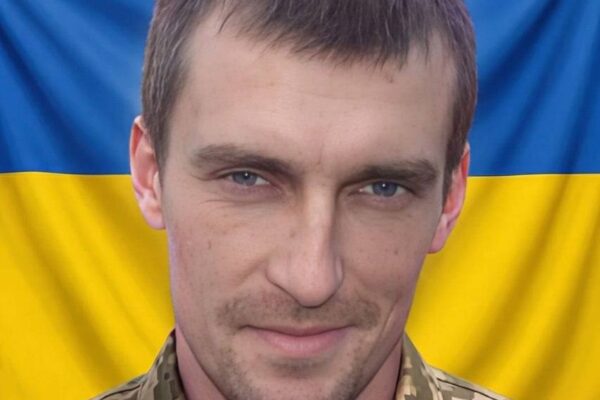 Вважався безвісти зниклим майже два роки: В Ірпені попрощаються з офіцером Олександром Чайкою