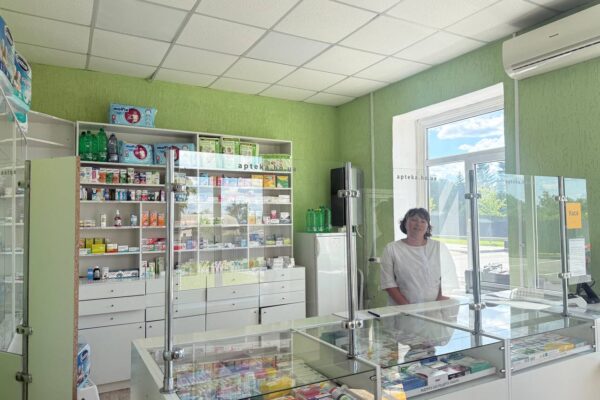 У селі Синяк Бучанської громади відкрили першу аптеку