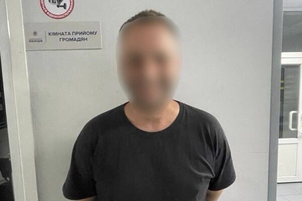 У Броварах поліція затримала чоловіка за спробу крадіжки товарів із супермаркету на 5 тисяч гривень
