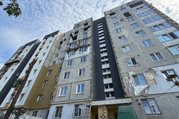 В Ірпінській громаді триває ремонт багатоповерхівки