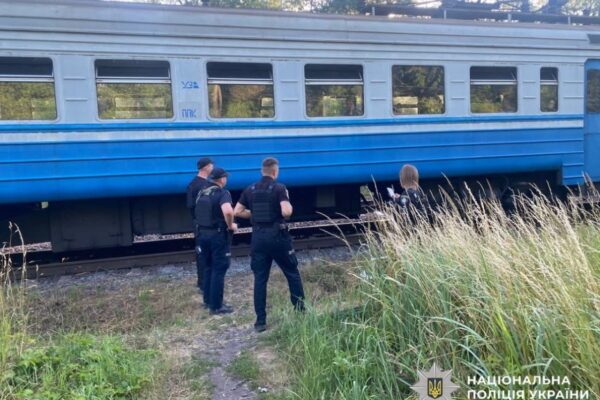 На Київщині під колесами потяга загинув 53-річний чоловік