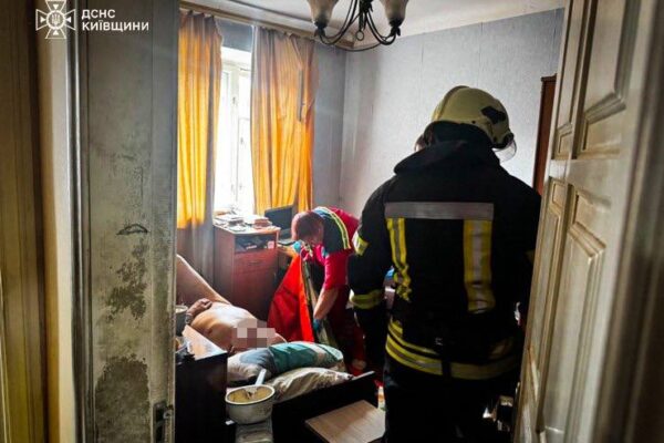 У Чабанах рятувальники допомогли госпіталізувати тяжкохворого чоловіка