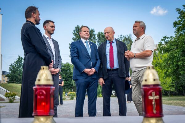 У Бучі обговорили механізми притягнення РФ до відповідальності за воєнні злочини