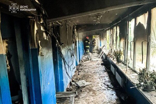 У центрі для бездомних на Київщині сталася пожежа: Є постраждалий