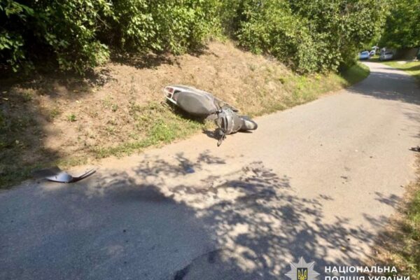 У Тетіївській громаді водій моторолера загинув у ДТП