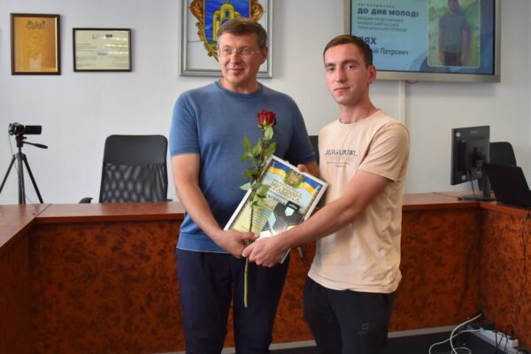 У Броварах 22 представників громади нагородили до Дня молоді