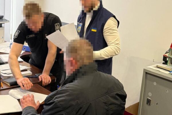 Ексголова суду на Київщині допомагав незаконно оформлювати квартири померлих — прокуратура