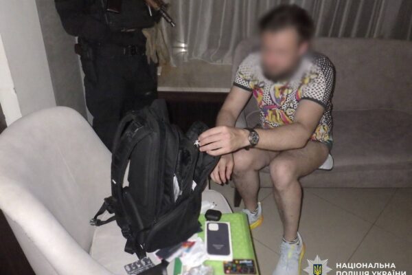 Різанина у готелі в центрі Києва: Чоловік влаштував бійку та поранив відвідувача ножем