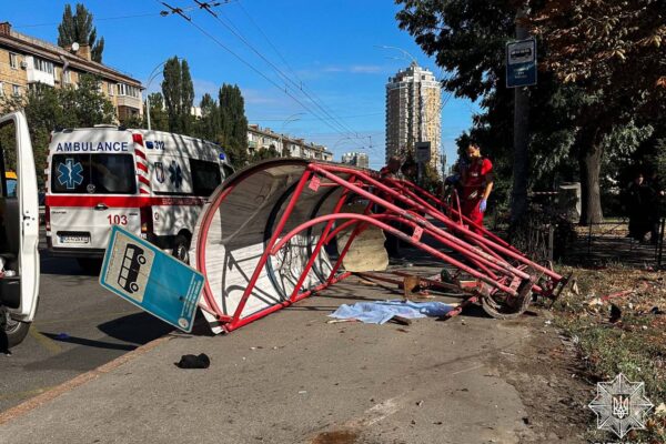 Після смертельної ДТП у Києві закликають посилити відповідальність за перевищення швидкості