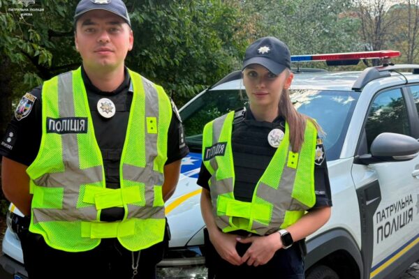У Печерському районі патрульні врятували жінку від спроби самогубства