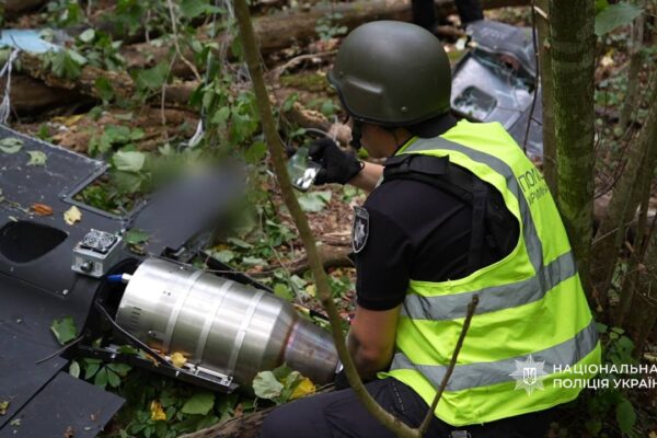 У Голосіївському районі знайшли уламки російського БпЛА (ВІДЕО)