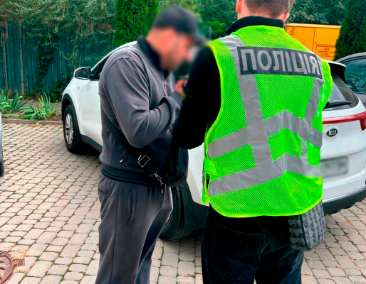 У Києві чоловік виманив у волонтерки понад 500 тисяч гривень на авто для ЗСУ
