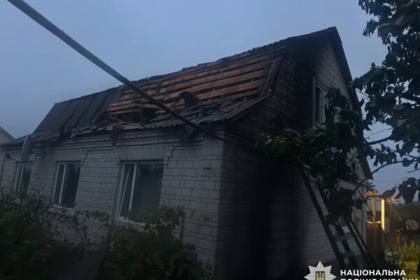 На Київщині внаслідок нічної атаки РФ постраждала жінка