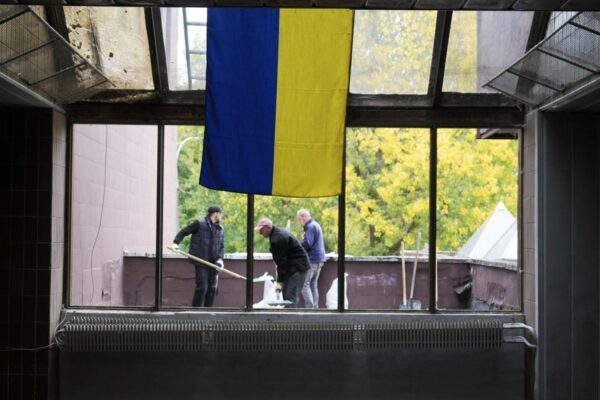 Унаслідок нічної атаки БпЛА на Київ пошкоджено архітектурний корпус КНУБА (ФОТО)