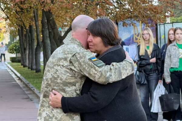 В Ірпені посмертно відзначили сімох полеглих захисників України