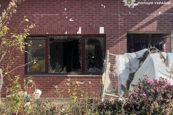Російська атака на Київщину: Пошкоджені приватні будинки та господарські споруди