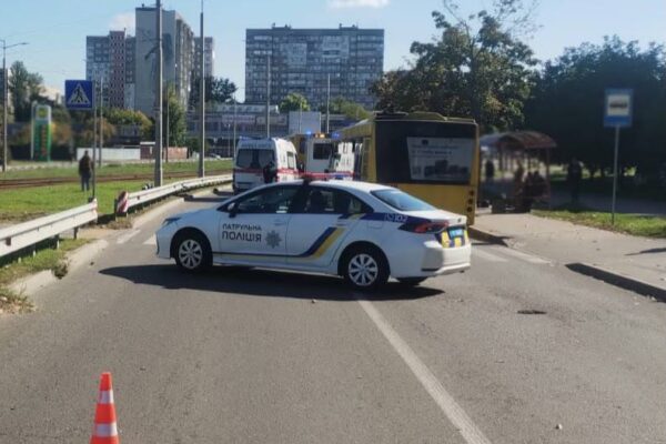 У Києві зіткнулися дві маршрутки: Постраждали троє людей