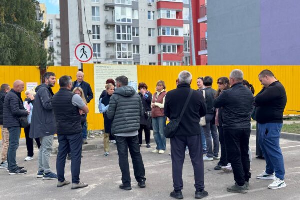 У Бучі майже повністю відновили пошкоджений будинок у ЖК «Нова Буча»