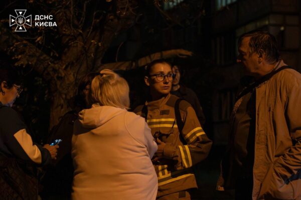 У Деснянському районі надзвичайники врятували 22 людей