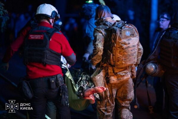 Три людини загинули внаслідок ворожого обстрілу Києва (ФОТО)